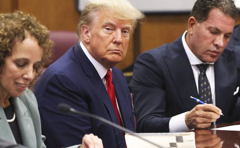 Luận tội Donald Trump | LAODONG.VN