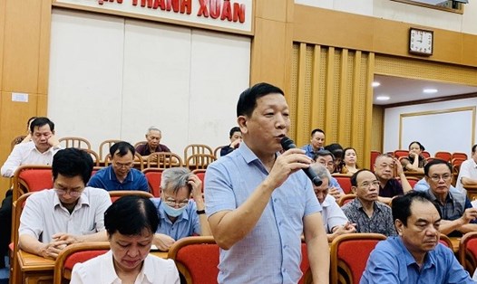 Cử tri quận Thanh Xuân kiến nghị các vấn đề quan tâm. Ảnh: Hanoi.gov.vn