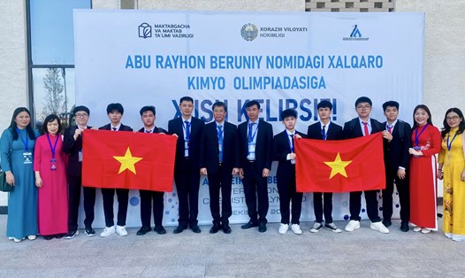 Đoàn Việt Nam tham dự Kỳ thi Olympic Hóa học Quốc tế Abu Reikhan Beruniy. Ảnh: Bộ GDĐT