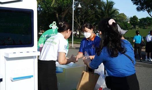 Ngày hội giúp người dân hiểu rõ vai trò quan trọng của việc phân loại rác nhựa tại nhà dễ dàng và hiệu quả hơn. Ảnh: Unilever Việt Nam