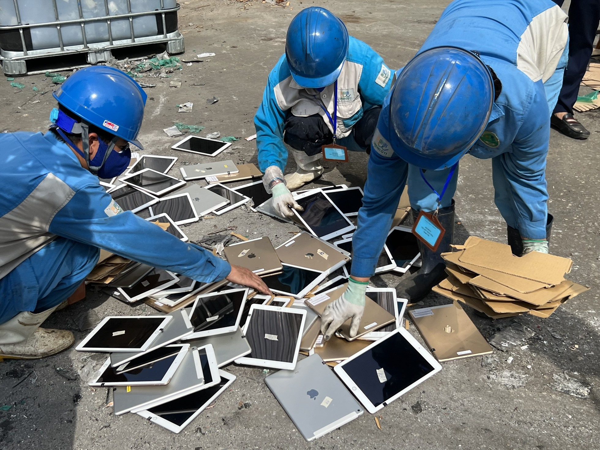 Trị giá lô hàng bị tiêu hủy hơn 4 tỉ đồng. Ảnh: QLTT Hà Nội