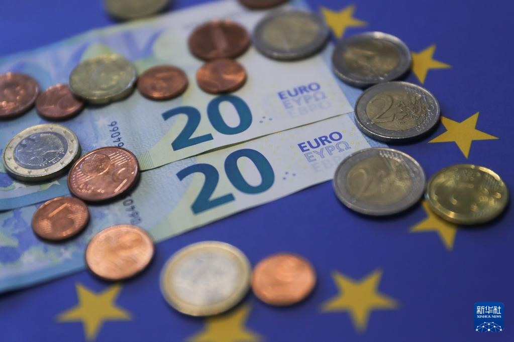 ECB cảnh báo về vị thế của đồng euro với tư cách là đồng tiền dự trữ toàn cầu. Ảnh: Xinhua
