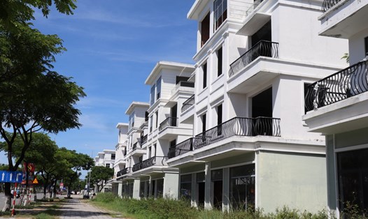 Giá giảm sâu, hàng loạt căn hộ thương mại ở Đà Nẵng vẫn "đắp chiếu". Ảnh: Nguyễn Linh