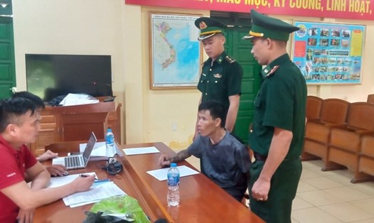Đối tượng Cao Thành Hưng bị lực lượng Biên phòng cửa khẩu Cảng Hải Phòng bắt giữ. Ảnh: Cổng thông tin điện tử Hải Phòng