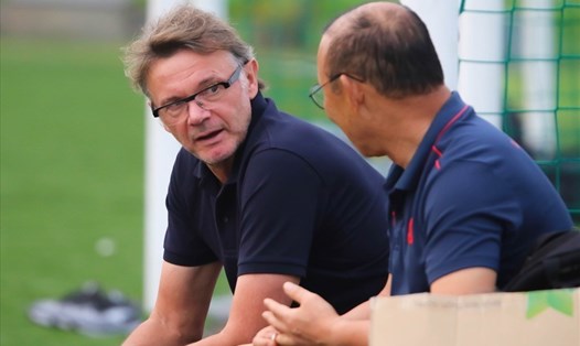Huấn luyện viên Troussier có khởi đầu khó khăn cùng đội tuyển Việt Nam. Ảnh: VFF