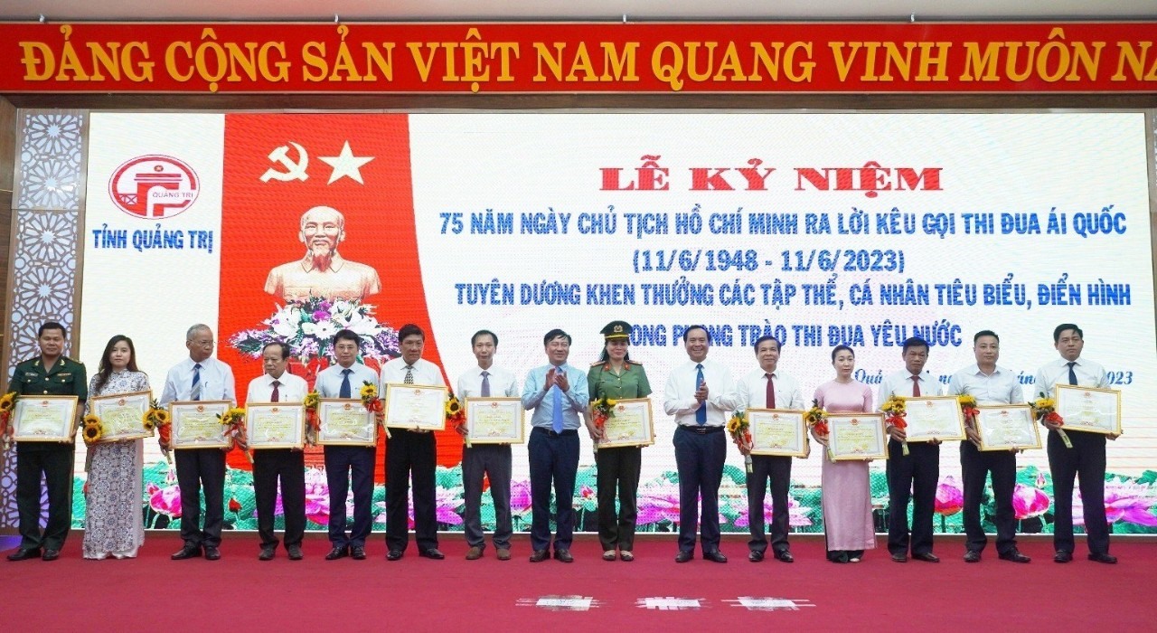 <a href="/van-hoa" title="Văn hóa" rel="dofollow">Văn hóa</a>