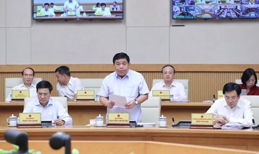 Bộ trưởng Nguyễn Chí Dũng phát biểu tại phiên họp. Ảnh: VGP