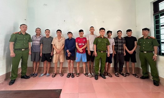 9 đối tượng phạm tội về ma túy tại Quỳ Châu bị công an bắt giữ. Ảnh: Công an Nghệ An