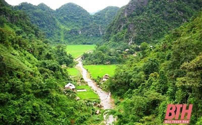 Bản Kho Mường giữa đại ngàn Pù Luông. Ảnh:baothanhhoa.vn