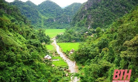 Bản Kho Mường giữa đại ngàn Pù Luông. Ảnh:baothanhhoa.vn