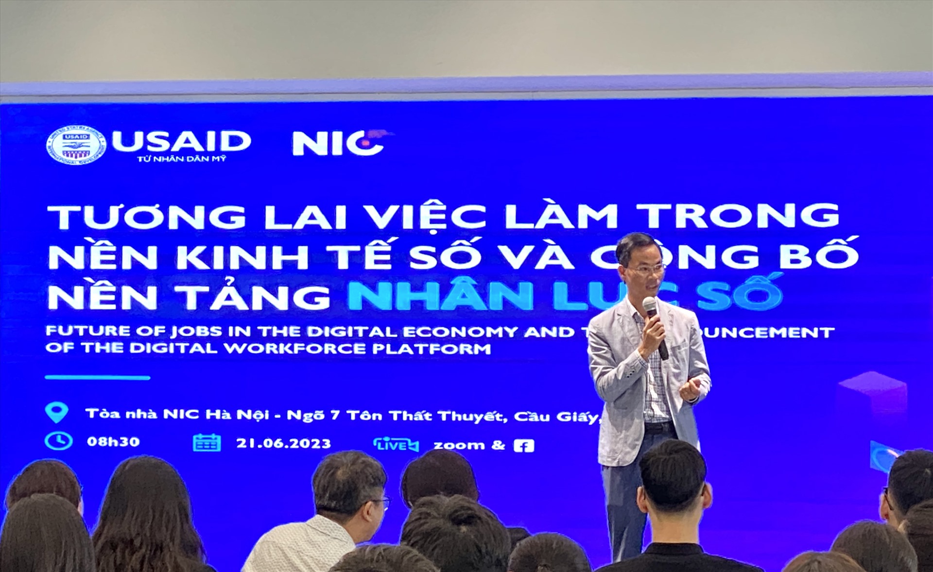 Ông Đỗ Tiến Thịnh, phó Giám đốc Trung tâm Đổi mới Sáng tạo Quốc gia, phát biểu tại Hội thảo "Tương lai việc làm trong nền Kinh tế số". Ảnh: Anh Vũ