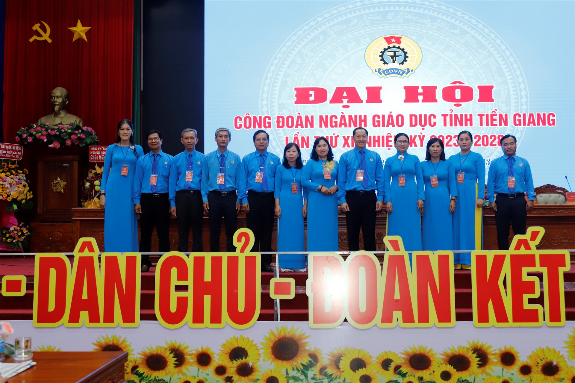 Đoàn đại biểu Công đoàn ngành giáo dục tỉnh Tiền Giang dự đại hội Công đoàn tỉnh Tiền Giang lần thứ XI, nhiệm kỳ 2023-2028. Ảnh: Thành Nhân