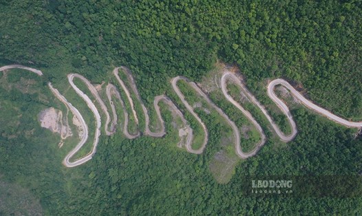 Một điểm ngắm cảnh tại đèo nổi tiếng Khau Cốc Chà (Cao Bằng) trị giá 1,6 tỉ đồng sắp được xây dựng. Ảnh: Tân Văn.