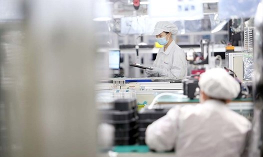 Bên trong một nhà máy sản xuất linh kiện điện tử của doanh nghiệp Hàn Quốc ở Bắc Ninh. Ảnh: Trần Tuấn