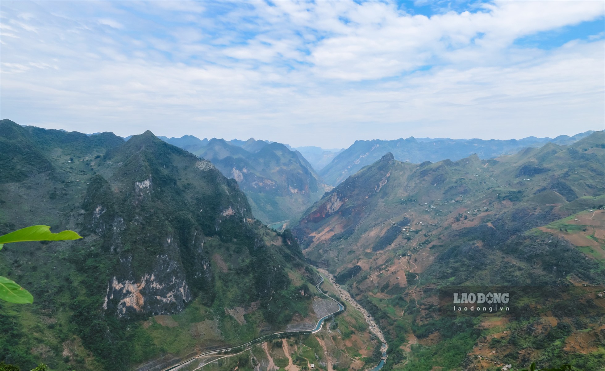 Những khó khăn khi thu phí tham quan Cao nguyên đá Đồng Văn