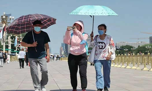 Ngày 22.6 đã trở thành ngày nóng nhất ở Bắc Kinh trong tháng 6 kể từ khi bắt đầu lưu trữ dữ liệu khí tượng hiện đại. Ảnh: Xinhua