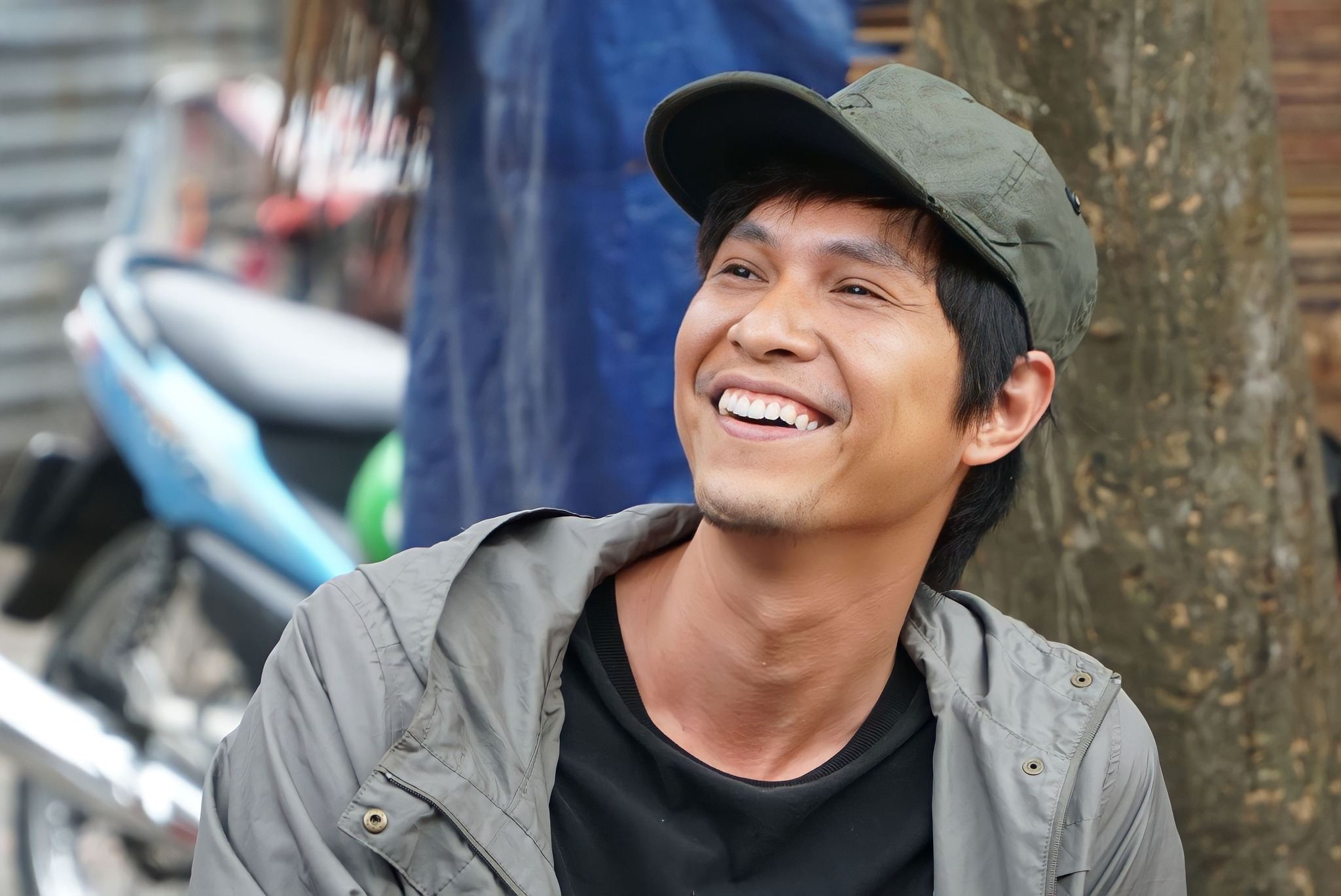 Diễn viên Tô Dũng đảm nhận vai Điền trong “Cuộc đời vẫn đẹp sao“. Ảnh: Chụp màn hình