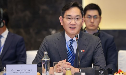 Chủ tịch Tập đoàn Samsung Lee Jae-yong  phát biểu tại diễn đàn kinh tế Việt Nam - Hàn Quốc. Ảnh: VGP/Nhật Bắc