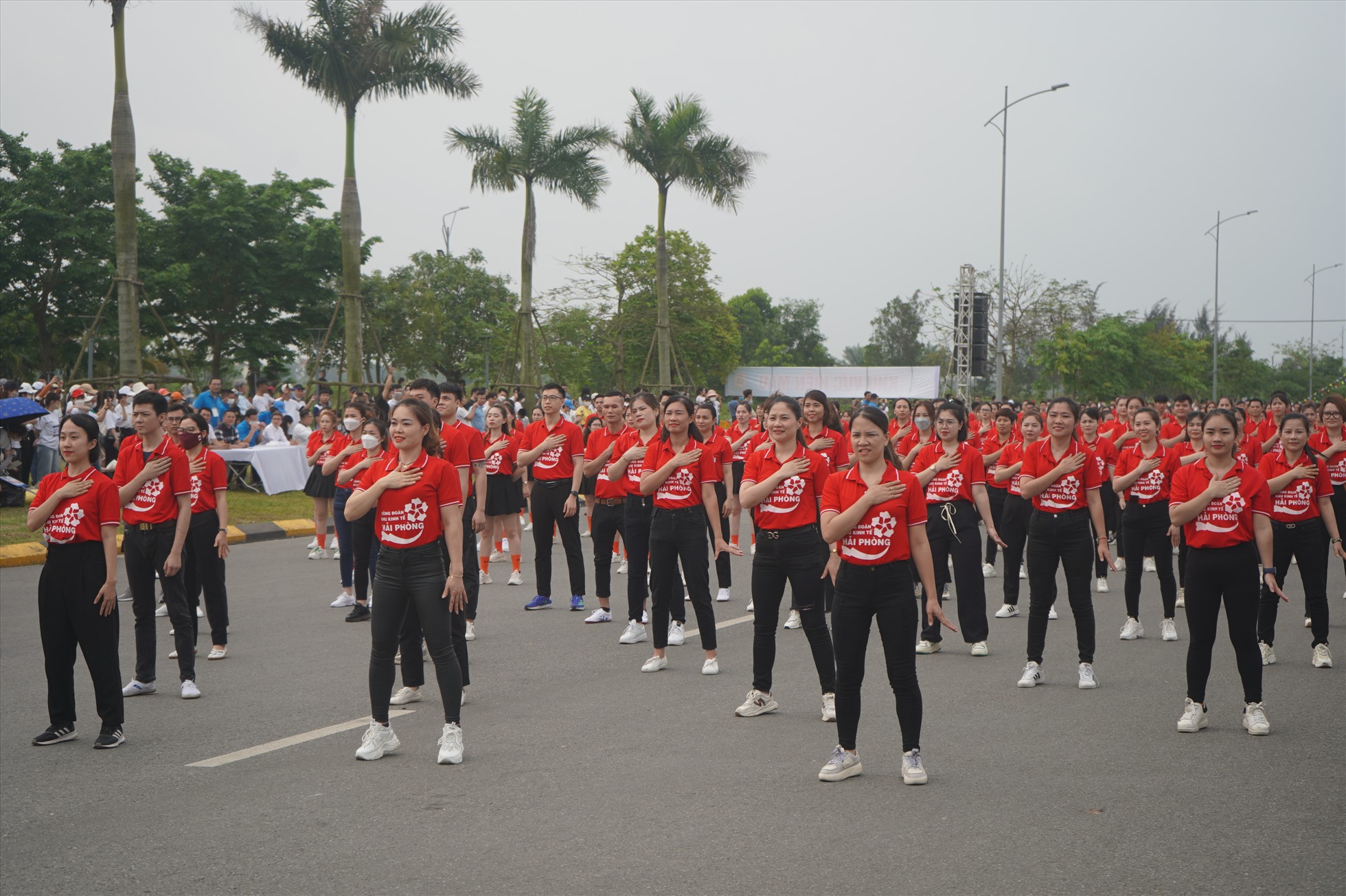 Đoàn viên công đoàn Khu kinh tế Hải Phòng trong một hoạt động. Ảnh: Mai Dung