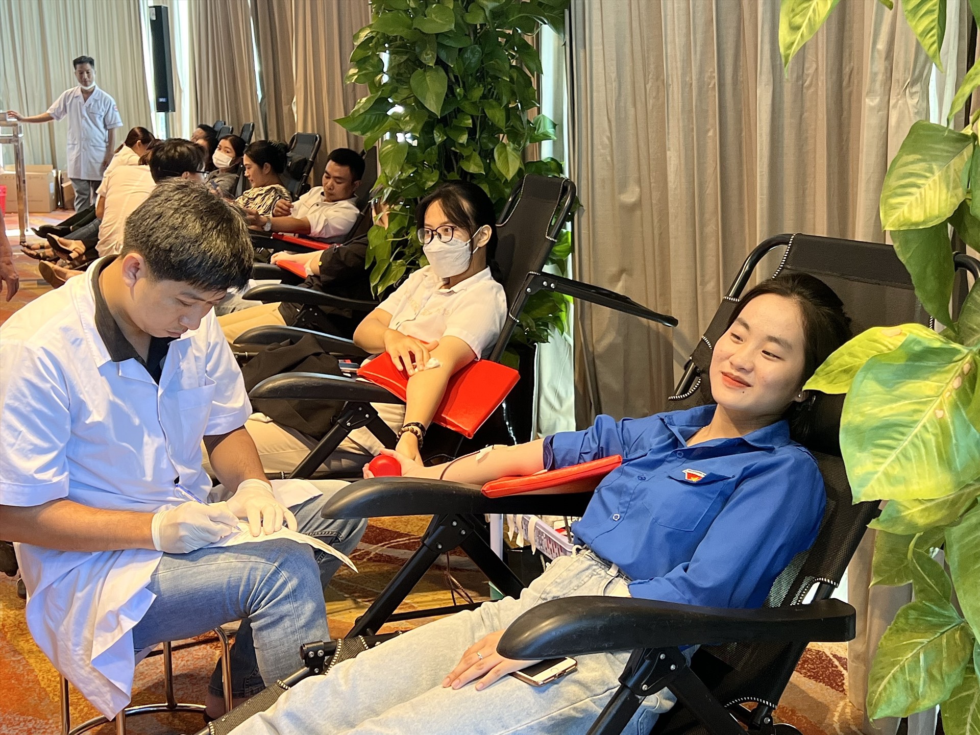 Hơn 200 nhân viên các khách sạn, resort ở Khánh Hòa tham gia hiến máu