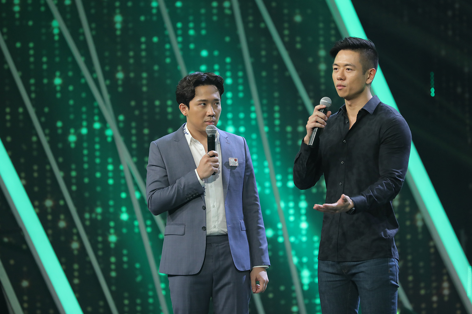 Michael Trương tại chương trình “Người ấy là ai“. Ảnh: Nhà sản xuất cung cấp