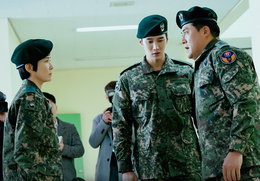 Ahn Bo Hyun trong phim “Công tố viên quân sự 