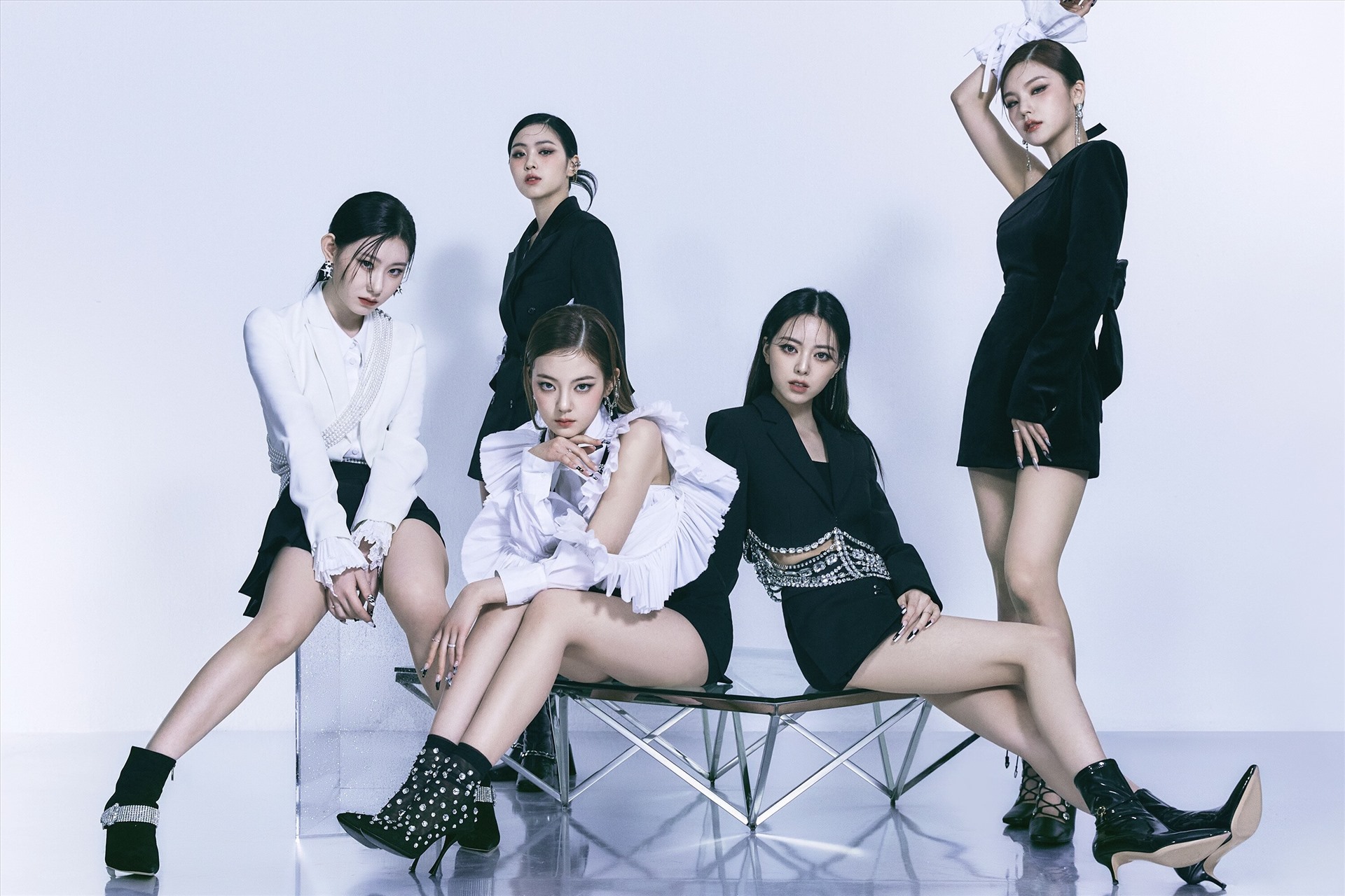 Tranh cãi việc ITZY thuộc thế hệ của Blackpink, BTS hay aespa, NewJeans?