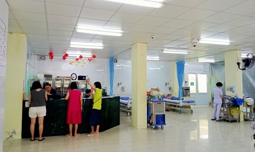 7 du khách Hà Nội nghi bị ngộ độc thực phẩm tại Đà Nẵng không ăn chung hàng quán. Ảnh: Nguyên Thi