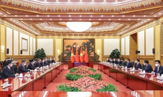 Quang cảnh buổi hội đàm giữa Thủ tướng Trung Quốc Lý Cường và Thủ tướng Chính phủ Phạm Minh Chính. Ảnh: VGP