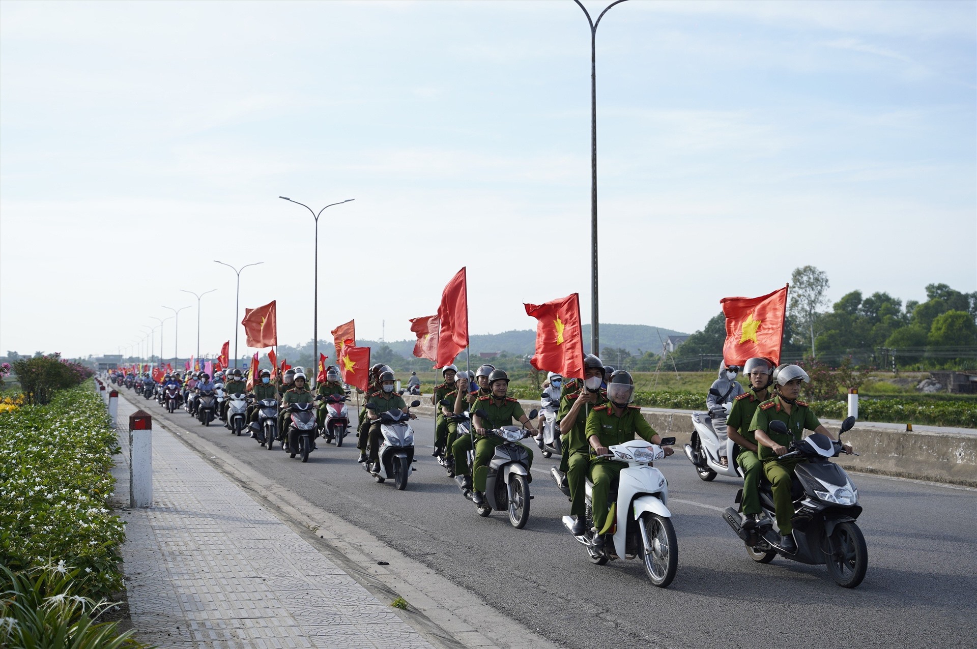 Lễ diễu hành phòng chống tội phạm và tệ nạn ma túy. Ảnh: Công an cung cấp.