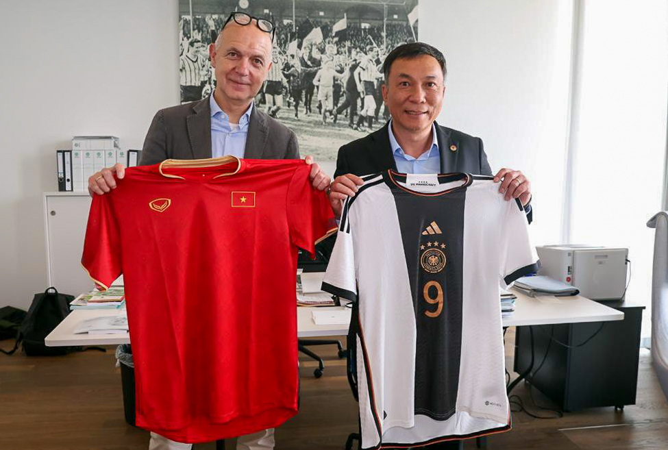 Chủ tịch VFF Trần Quốc Tuấn và Chủ tịch Liên đoàn bóng đá Đức