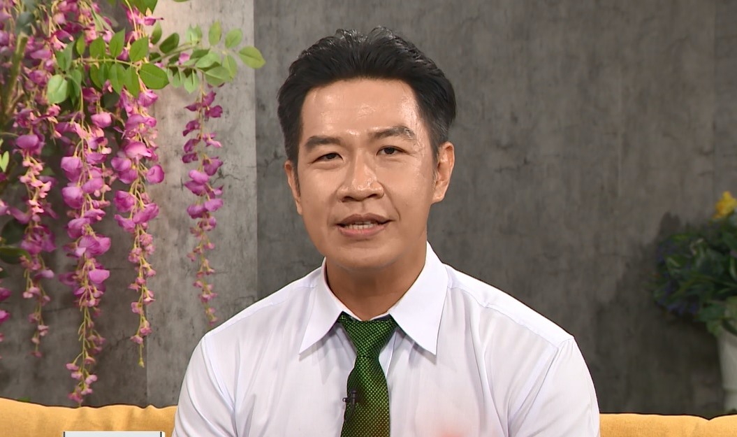 Bác sĩ tư vấn trong chương trình. Ảnh: Bee