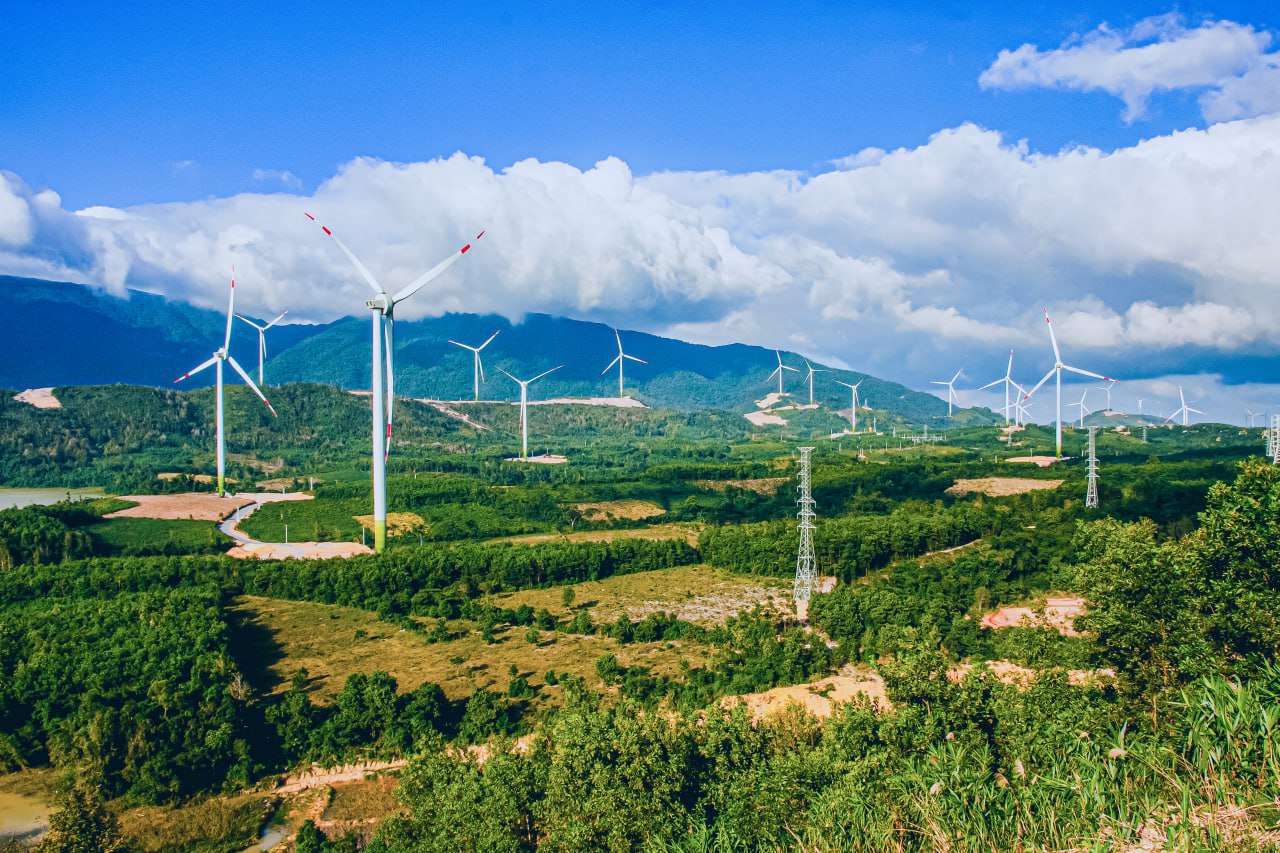 Hình ảnh trụ điện gió tại Dự án Nhà máy điện gió Gelex 1,2,3 tại Quảng Trị. (Nguồn ảnh: Tập đoàn GELEX)