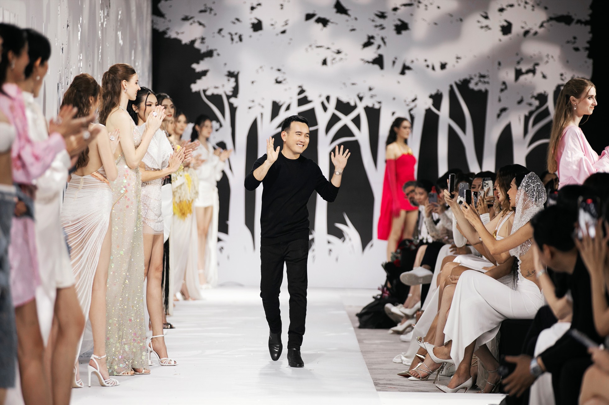 Nhà thiết kế Lê Thanh Hòa. Ảnh: Nhân vật cung cấp