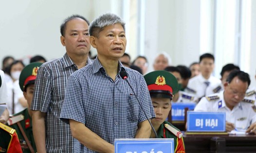 Cựu Tư lệnh Cảnh sát biển Nguyễn Văn Sơn thừa nhận sai phạm trong vụ tham ô 50 tỉ đồng. Ảnh: TTXVN