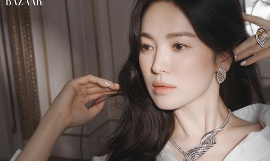 Nữ diễn viên Hàn Quốc Song Hye Kyo. Ảnh: Harper's Bazaar 