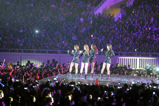 Miss A biểu diễn tại chương trình Kpop Festival 