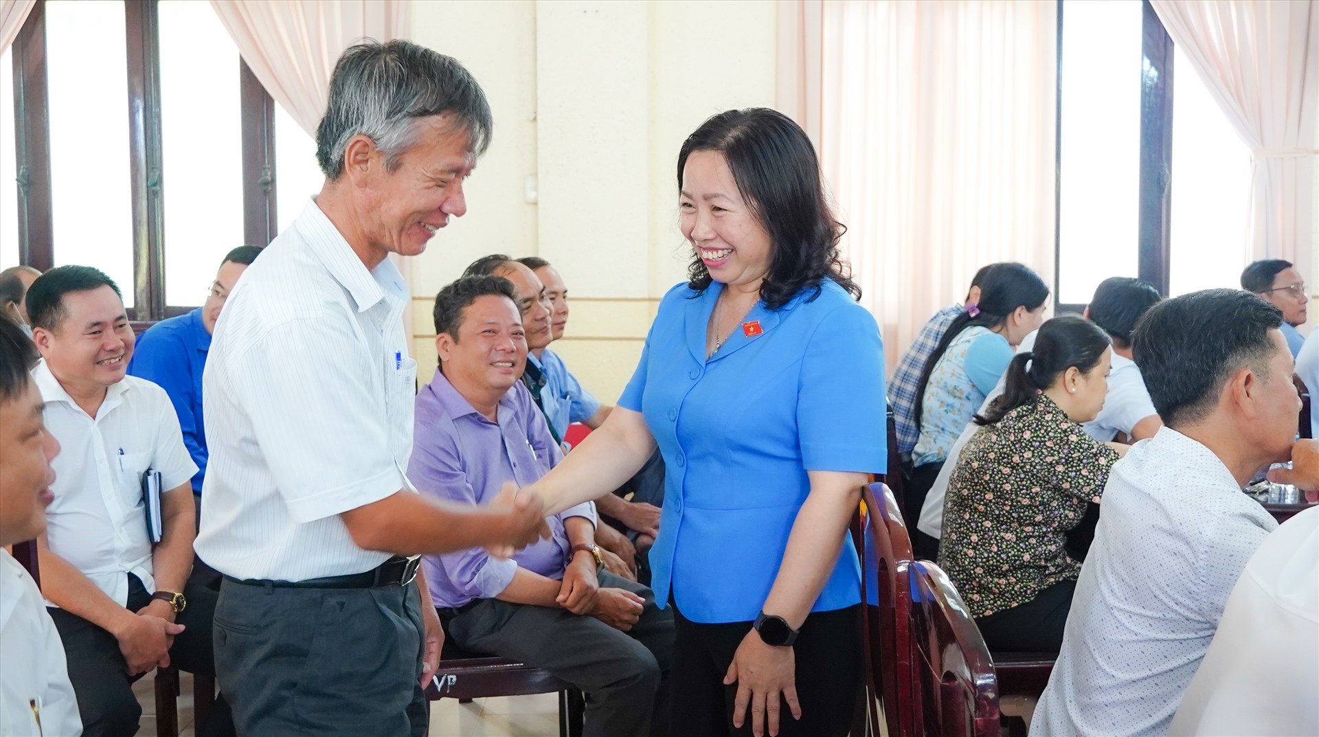 Phó Chủ tịch Tổng LĐLĐ Việt Nam Thái Thu Xương gặp gỡ cử tri huyện Châu Thành. Ảnh: Tạ Quang