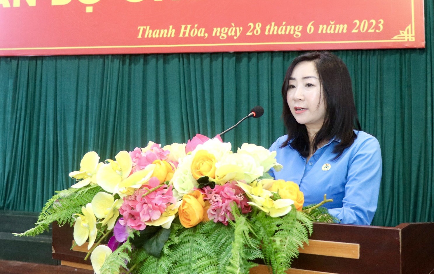 Bà Trần Thị Kim Anh - Phó Chủ tịch Công đoàn Viên chức Việt Nam phát biểu tại hội nghị. Ảnh: X.H