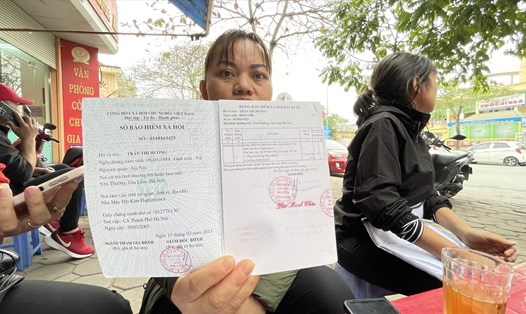 Người lao động phản ánh với phóng viên Báo Lao Động việc họ bị Công ty cổ phần Tập đoàn Haporosimex nợ lương, nợ BHXH. Ảnh chụp vào tháng 3.2023: HÀ Anh