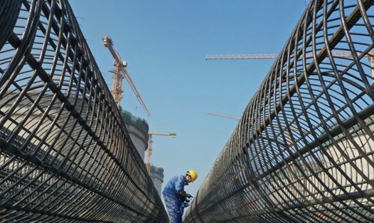 Trạm LNG Trung Quốc đang xây dựng ở tỉnh Hà Bắc. Ảnh: Tân Hoa Xã