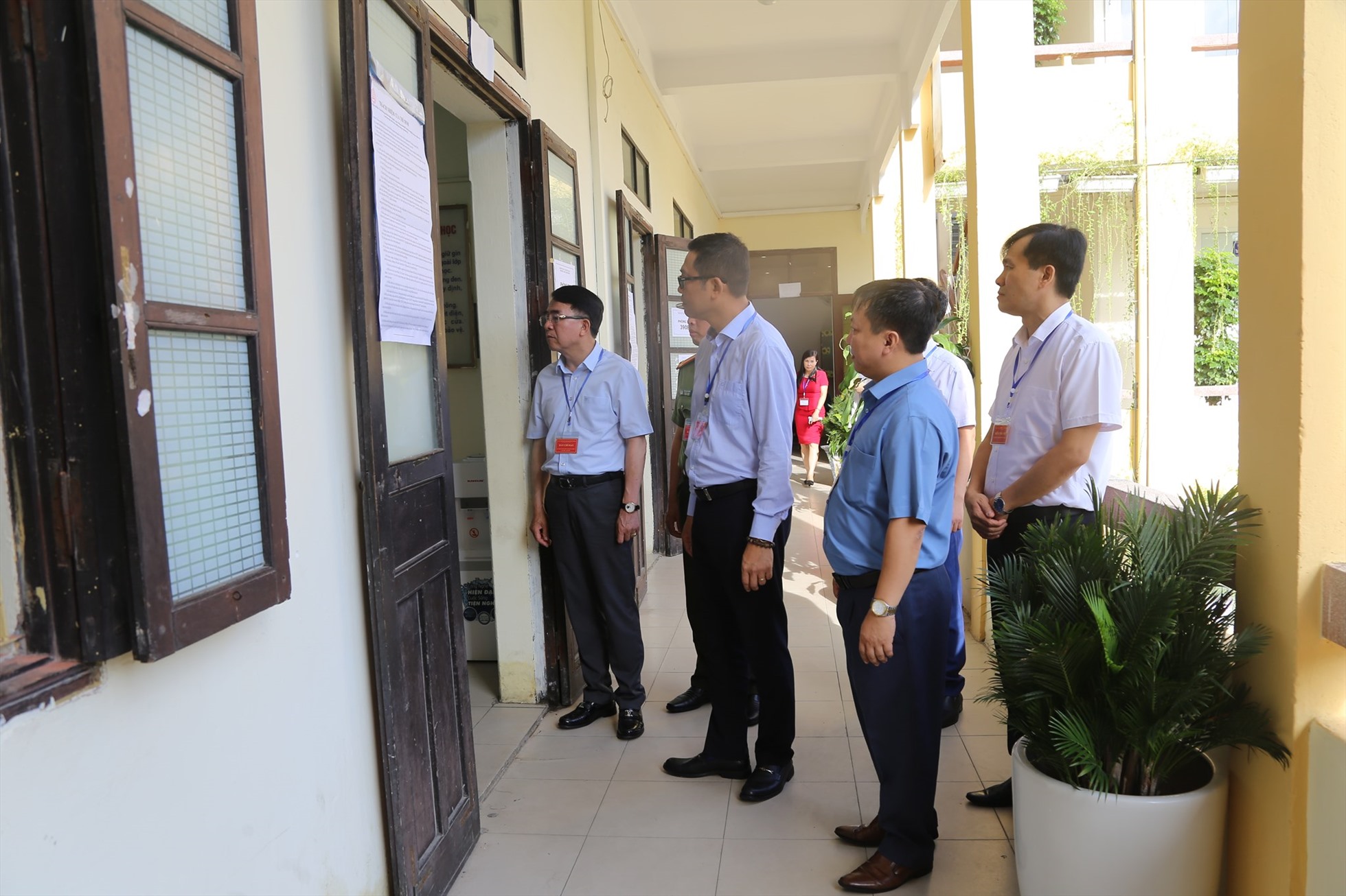 Lãnh đạo UBND TP.Hải Phòng kiểm tra công tác tổ chức Kỳ thi tốt nghiệp THPT năm 2023. Ảnh minh hoạ: Cổng TTĐT Hải Phòng