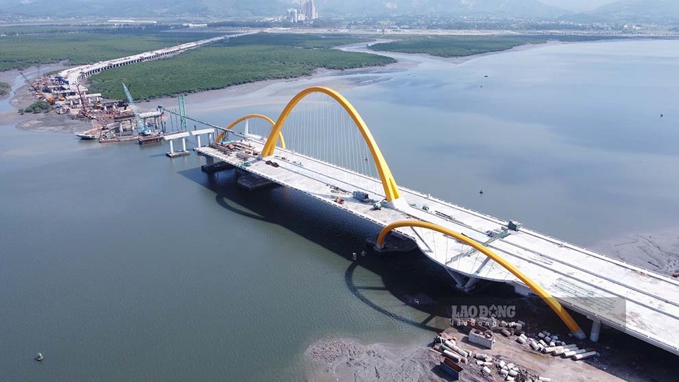 Cầu Cửa Lục 3 dự kiến hoàn thành trong năm 2023. Ảnh: Đoàn Hưng