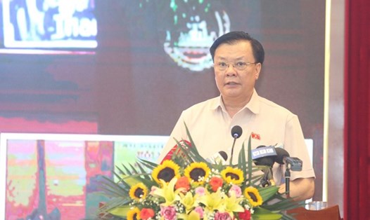 Bí thư Thành ủy Hà Nội Đinh Tiến Dũng phát biểu tiếp thu tại hội nghị. Ảnh: Hanoi.gov