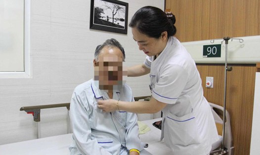 Người bệnh điều trị tại phòng theo yêu cầu tại Bệnh viện Bạch Mai. Ảnh: Thùy Linh