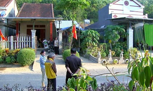 Về khu tái định cư mới đã hơn 10 năm, nhưng hàng trăm hộ dân xã Tiên An, huyện Tiên Phước, Quảng Nam vẫn mòn mỏi chờ cấp sổ đỏ. Ảnh: Hoàng Bin