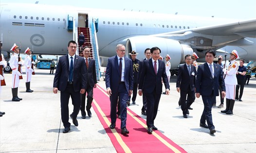 Lễ đón Thủ tướng Australia Anthony Albanese tại sân bay quốc tế Nội Bài (Hà Nội). Ảnh: Hải Nguyễn