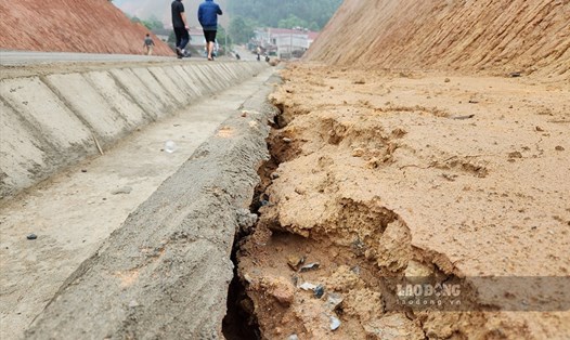 Tại xã Lương Thịnh (huyện Trấn Yên), nhiều hạng mục của dự án hiện không thể hoàn thành do người dân phản đối. Ảnh: Tân Văn