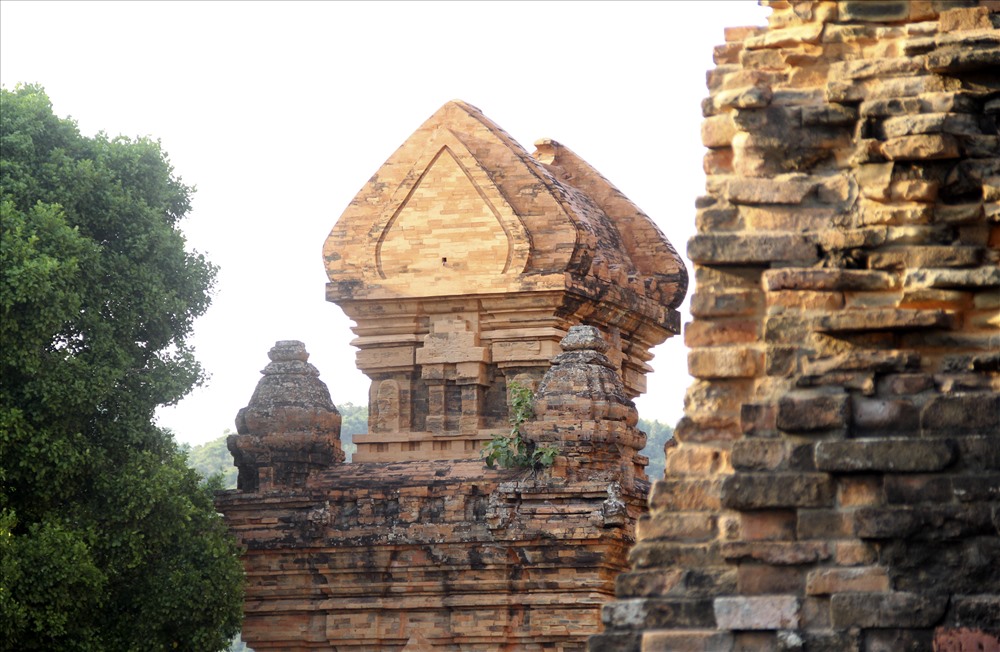 Tháp Bà Ponagar - địa điểm không thể bỏ qua khi đến Nha Trang. Ảnh: Nguyễn Vân
