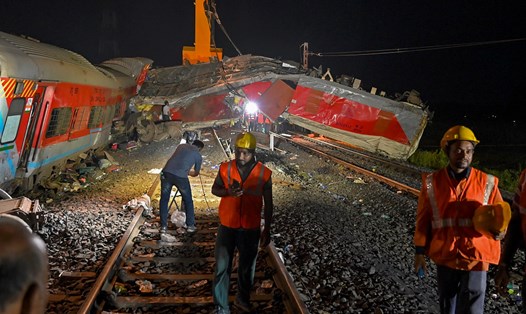 Vụ tai nạn tàu hỏa ngày 2.6 tại Ấn Độ là một trong những thảm họa đường sắt lớn nhất tại nước này. Ảnh: AFP